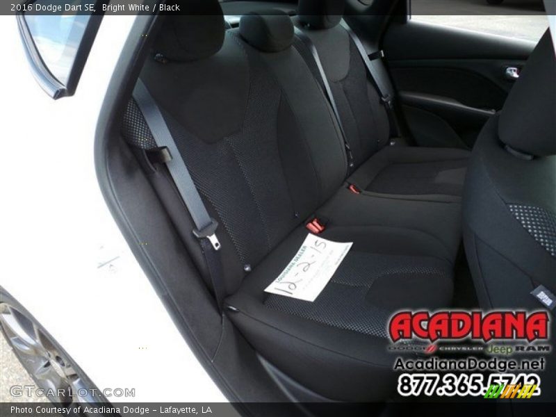 Bright White / Black 2016 Dodge Dart SE