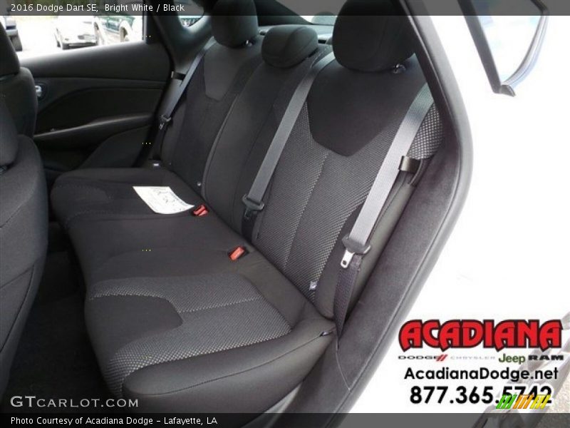 Bright White / Black 2016 Dodge Dart SE