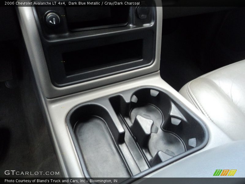 Dark Blue Metallic / Gray/Dark Charcoal 2006 Chevrolet Avalanche LT 4x4