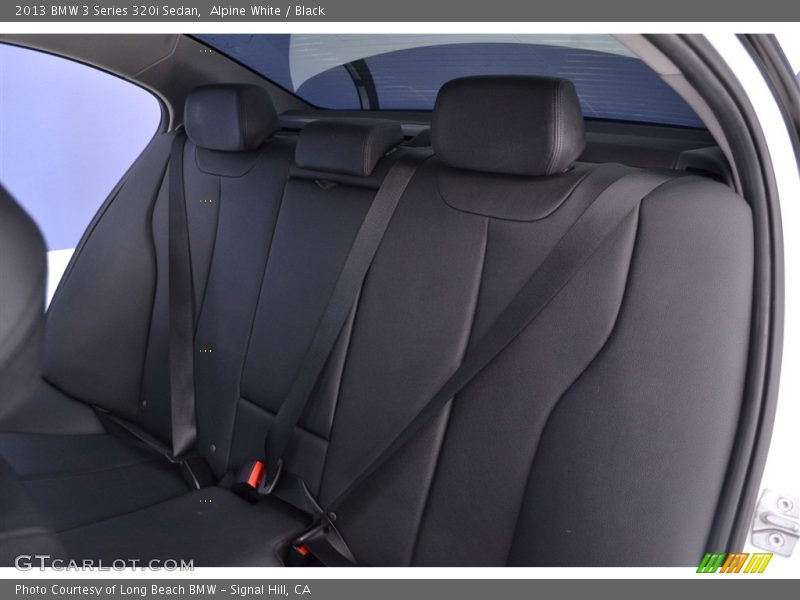 Alpine White / Black 2013 BMW 3 Series 320i Sedan