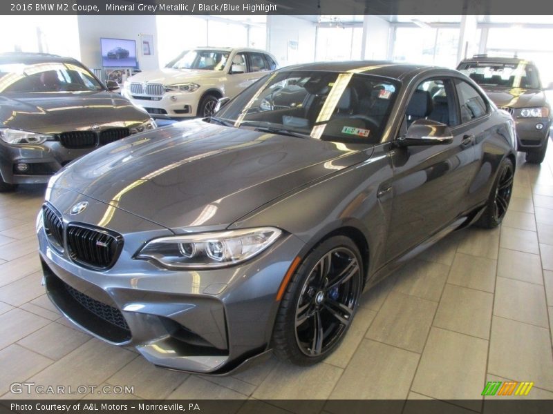 Mineral Grey Metallic / Black/Blue Highlight 2016 BMW M2 Coupe