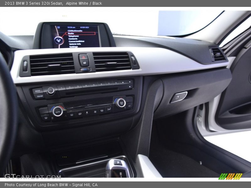Alpine White / Black 2013 BMW 3 Series 320i Sedan