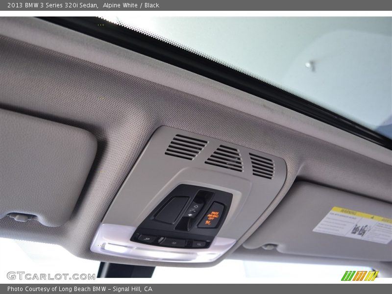 Alpine White / Black 2013 BMW 3 Series 320i Sedan