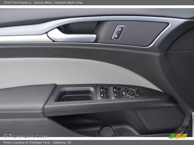 Oxford White / Medium Earth Gray 2016 Ford Fusion S