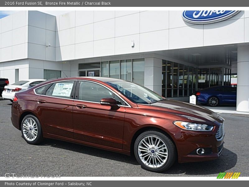 Bronze Fire Metallic / Charcoal Black 2016 Ford Fusion SE