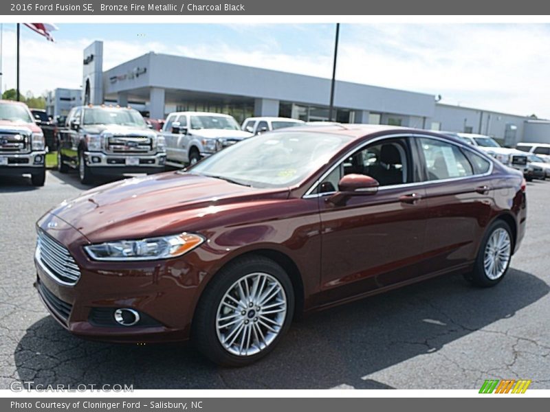 Bronze Fire Metallic / Charcoal Black 2016 Ford Fusion SE