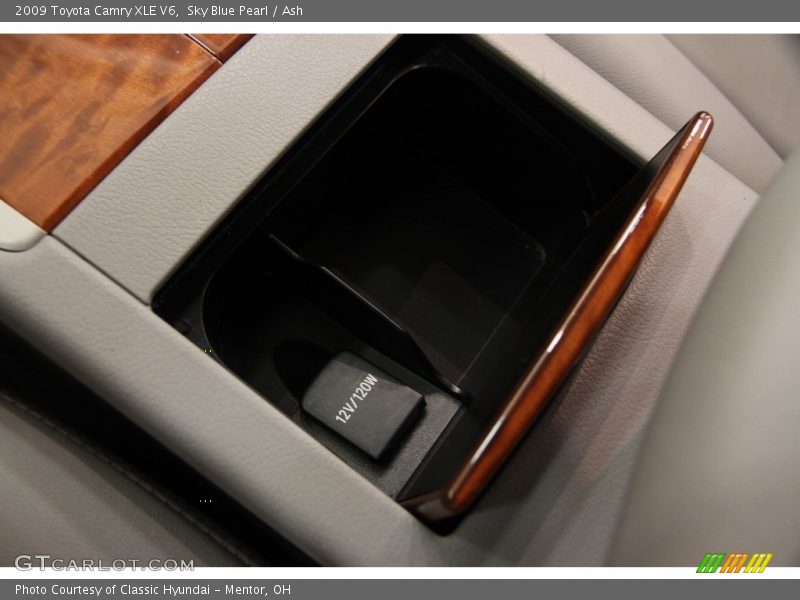 Sky Blue Pearl / Ash 2009 Toyota Camry XLE V6