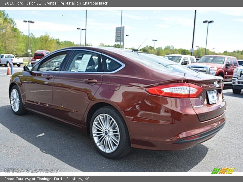 Bronze Fire Metallic / Charcoal Black 2016 Ford Fusion SE