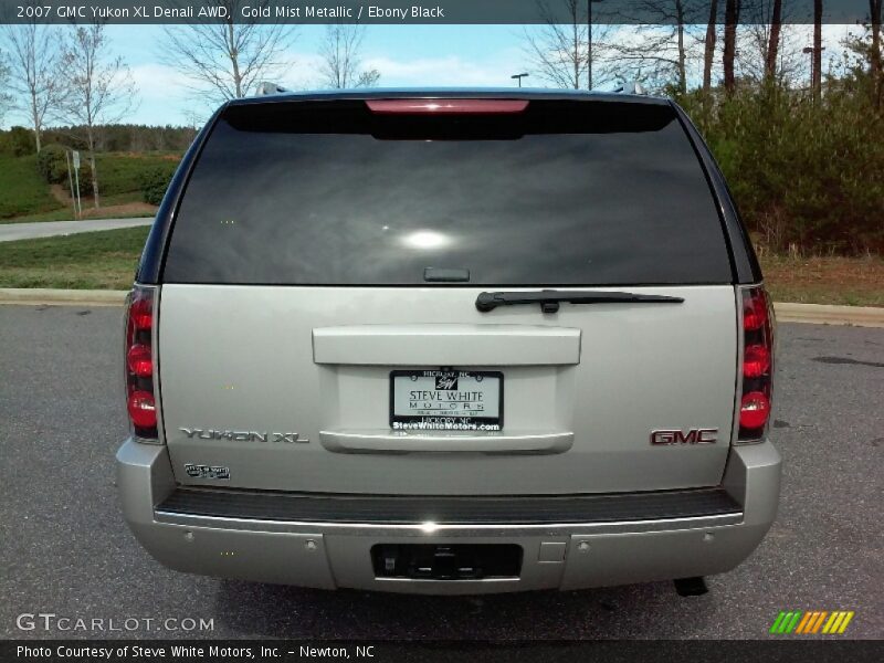 Gold Mist Metallic / Ebony Black 2007 GMC Yukon XL Denali AWD