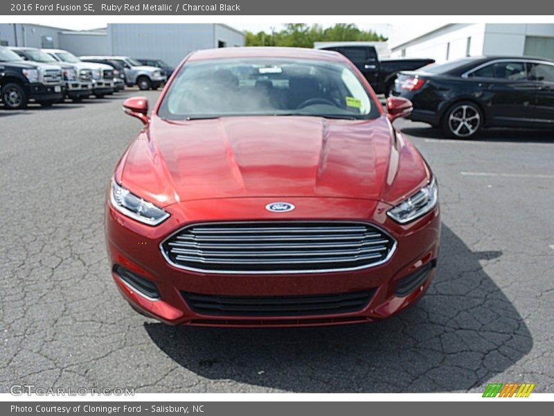 Ruby Red Metallic / Charcoal Black 2016 Ford Fusion SE