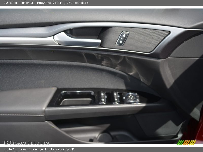 Ruby Red Metallic / Charcoal Black 2016 Ford Fusion SE
