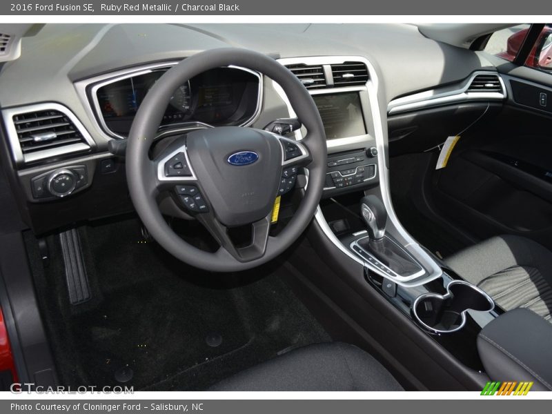 Ruby Red Metallic / Charcoal Black 2016 Ford Fusion SE