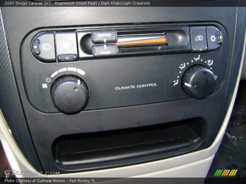 Magnesium Green Pearl / Dark Khaki/Light Graystone 2007 Dodge Caravan SXT