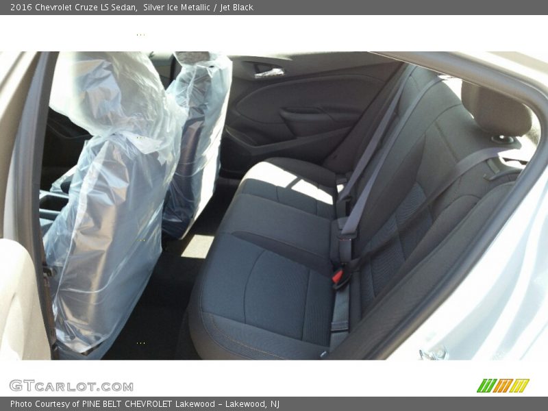 Silver Ice Metallic / Jet Black 2016 Chevrolet Cruze LS Sedan