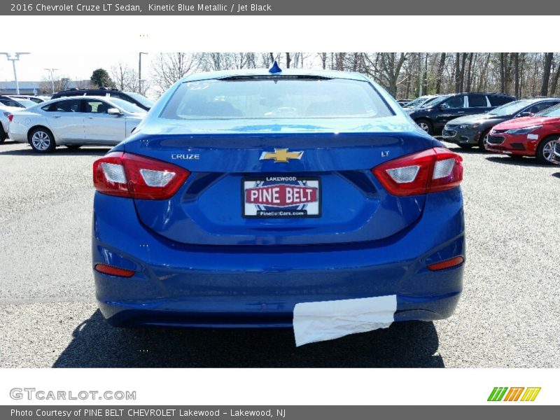 Kinetic Blue Metallic / Jet Black 2016 Chevrolet Cruze LT Sedan