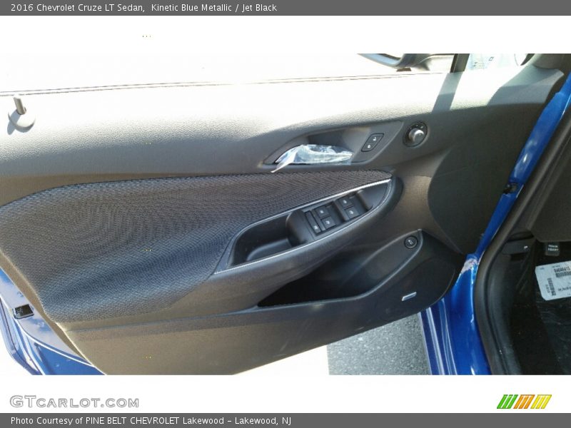 Kinetic Blue Metallic / Jet Black 2016 Chevrolet Cruze LT Sedan