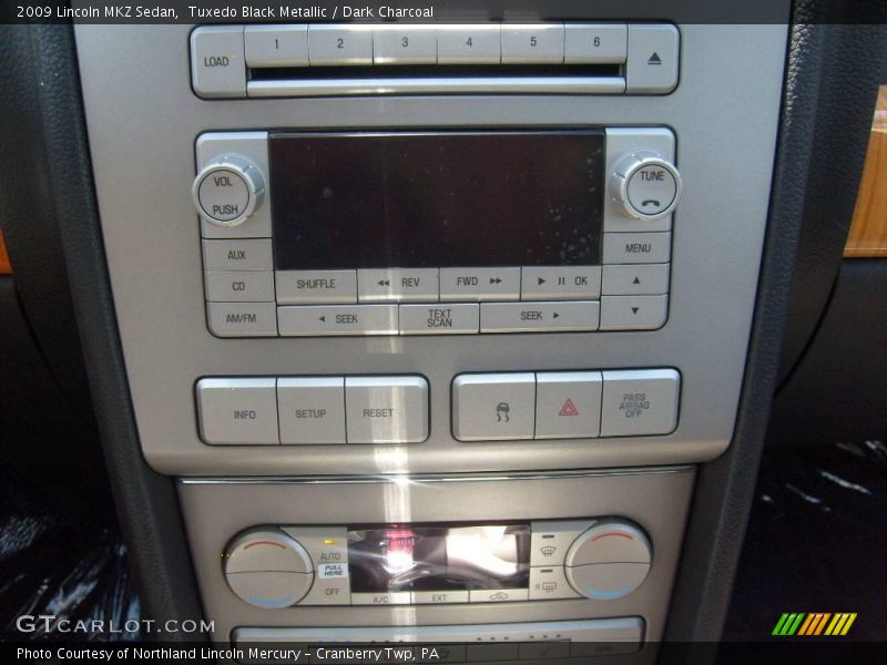 Tuxedo Black Metallic / Dark Charcoal 2009 Lincoln MKZ Sedan
