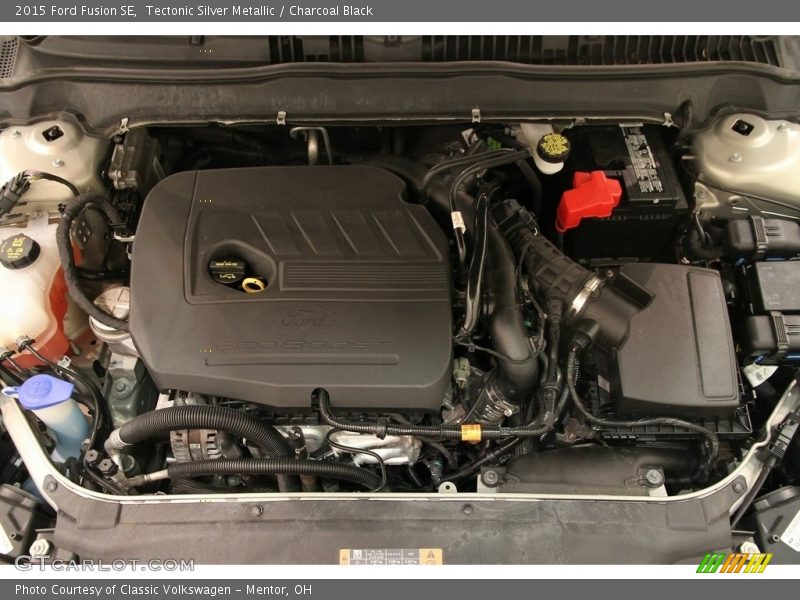 Tectonic Silver Metallic / Charcoal Black 2015 Ford Fusion SE