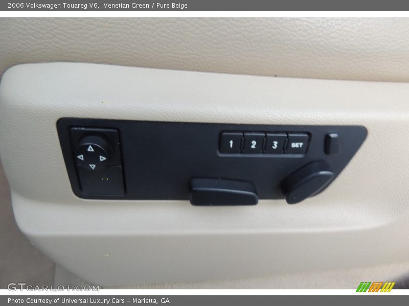 Venetian Green / Pure Beige 2006 Volkswagen Touareg V6
