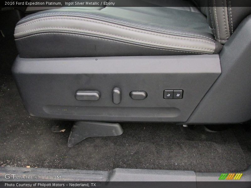 Ingot Silver Metallic / Ebony 2016 Ford Expedition Platinum