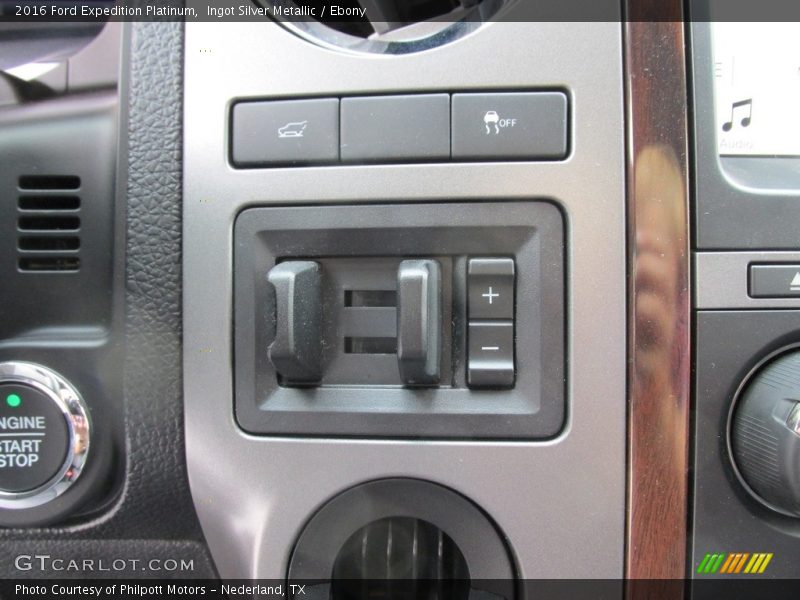 Ingot Silver Metallic / Ebony 2016 Ford Expedition Platinum