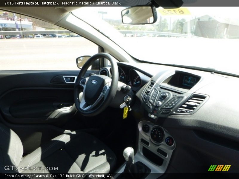 Magnetic Metallic / Charcoal Black 2015 Ford Fiesta SE Hatchback