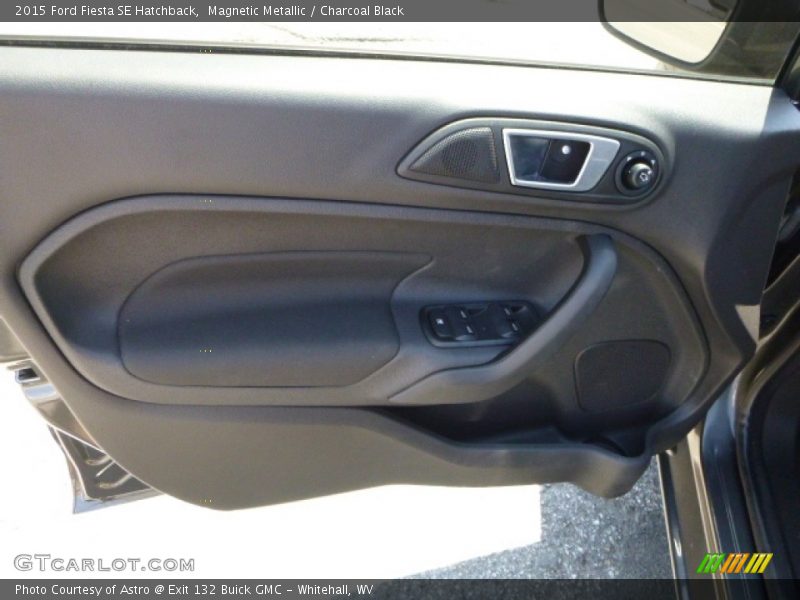 Magnetic Metallic / Charcoal Black 2015 Ford Fiesta SE Hatchback