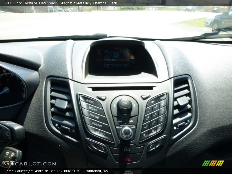 Magnetic Metallic / Charcoal Black 2015 Ford Fiesta SE Hatchback