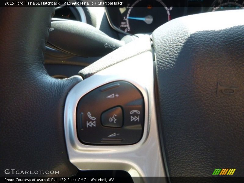 Magnetic Metallic / Charcoal Black 2015 Ford Fiesta SE Hatchback