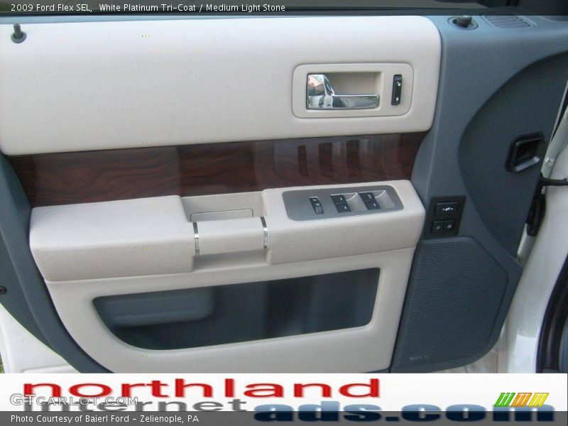White Platinum Tri-Coat / Medium Light Stone 2009 Ford Flex SEL