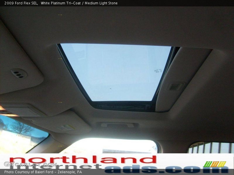 White Platinum Tri-Coat / Medium Light Stone 2009 Ford Flex SEL