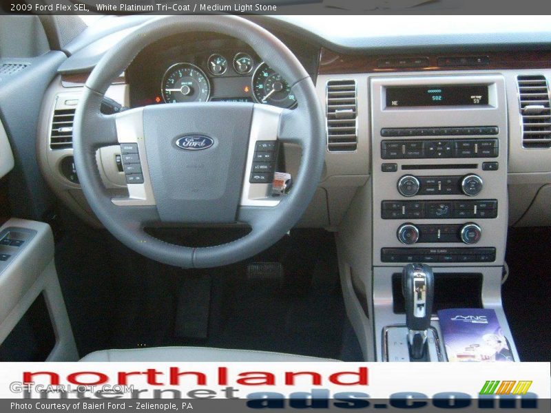 White Platinum Tri-Coat / Medium Light Stone 2009 Ford Flex SEL