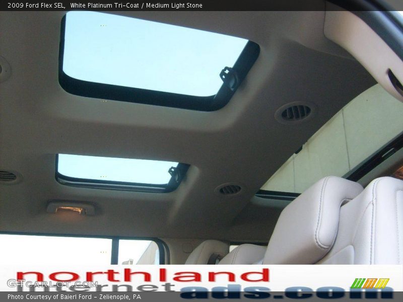 White Platinum Tri-Coat / Medium Light Stone 2009 Ford Flex SEL