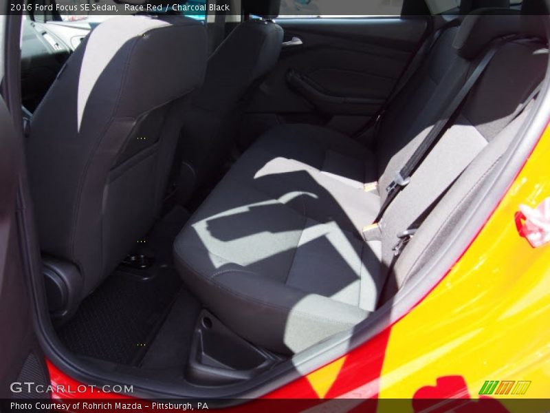 Race Red / Charcoal Black 2016 Ford Focus SE Sedan