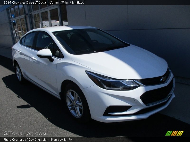 Summit White / Jet Black 2016 Chevrolet Cruze LT Sedan