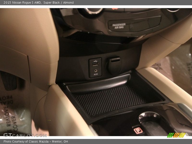 Super Black / Almond 2015 Nissan Rogue S AWD