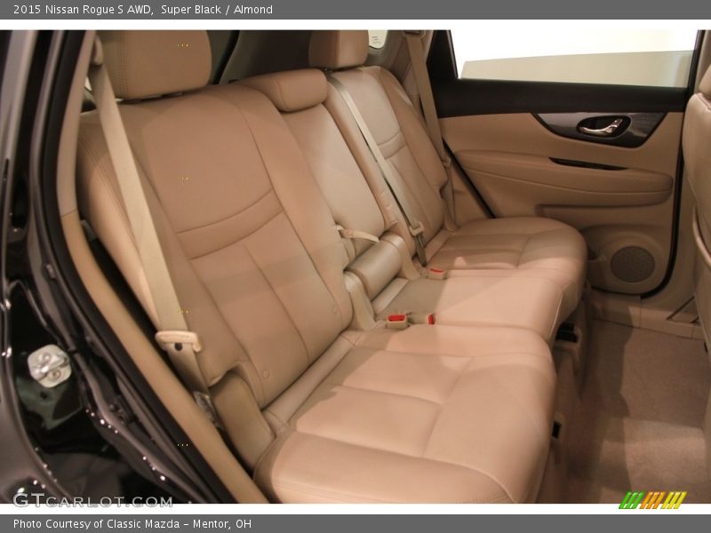 Super Black / Almond 2015 Nissan Rogue S AWD