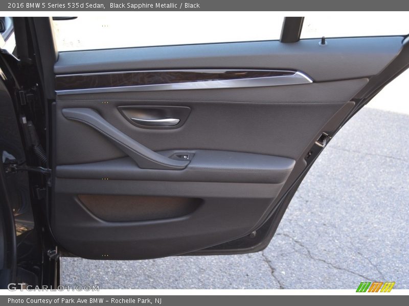 Black Sapphire Metallic / Black 2016 BMW 5 Series 535d Sedan