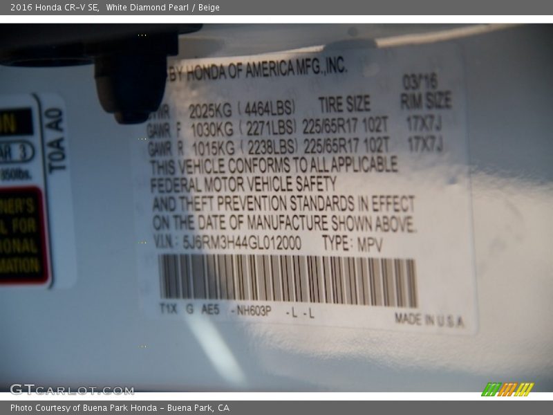 White Diamond Pearl / Beige 2016 Honda CR-V SE