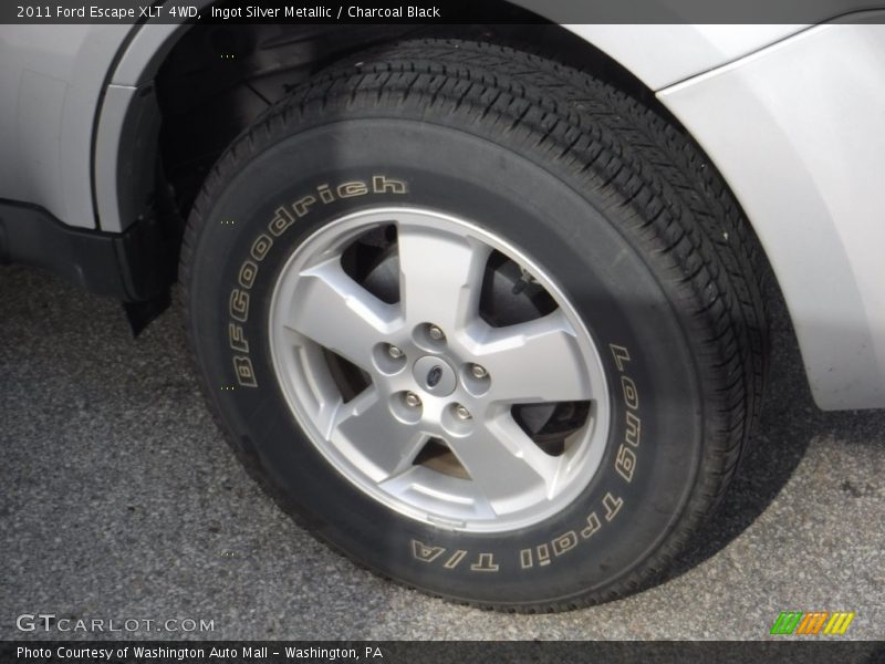 Ingot Silver Metallic / Charcoal Black 2011 Ford Escape XLT 4WD