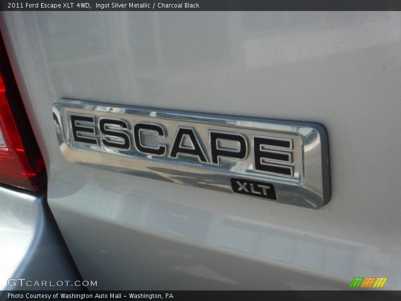 Ingot Silver Metallic / Charcoal Black 2011 Ford Escape XLT 4WD