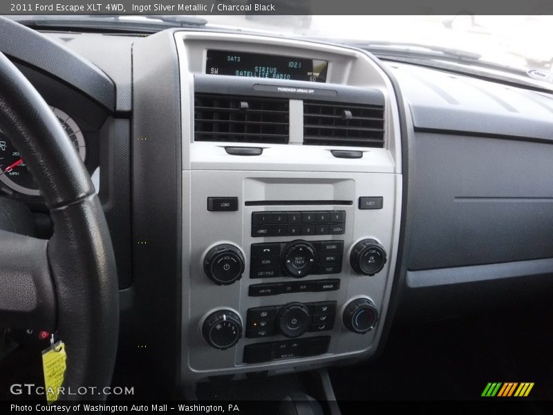 Ingot Silver Metallic / Charcoal Black 2011 Ford Escape XLT 4WD