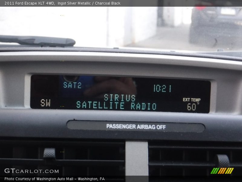 Ingot Silver Metallic / Charcoal Black 2011 Ford Escape XLT 4WD
