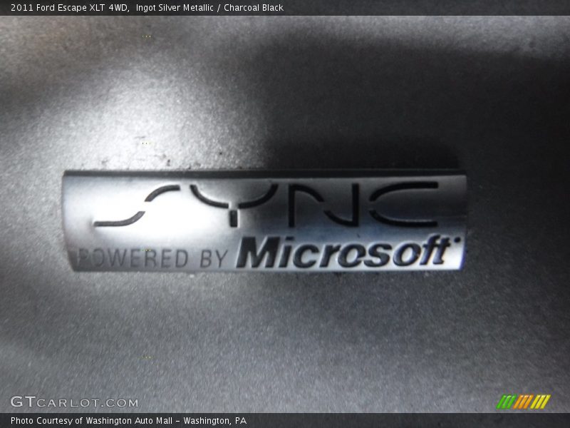Ingot Silver Metallic / Charcoal Black 2011 Ford Escape XLT 4WD