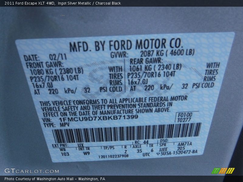 Ingot Silver Metallic / Charcoal Black 2011 Ford Escape XLT 4WD