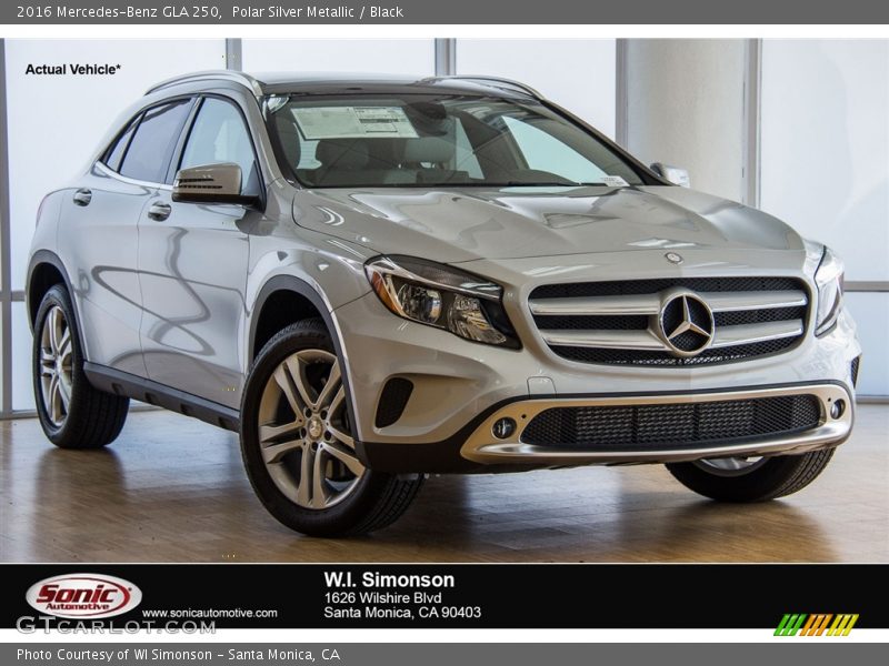 Polar Silver Metallic / Black 2016 Mercedes-Benz GLA 250