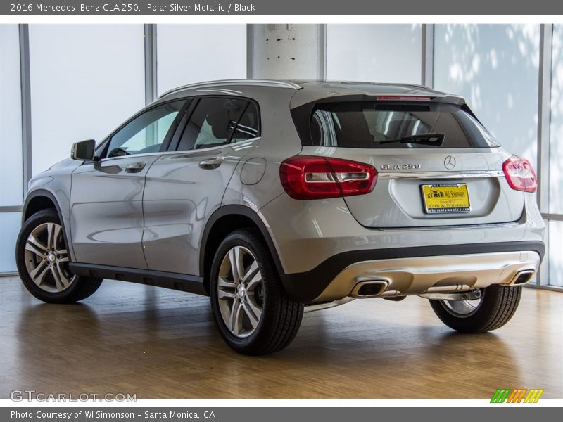 Polar Silver Metallic / Black 2016 Mercedes-Benz GLA 250
