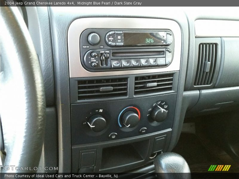 Midnight Blue Pearl / Dark Slate Gray 2004 Jeep Grand Cherokee Laredo 4x4