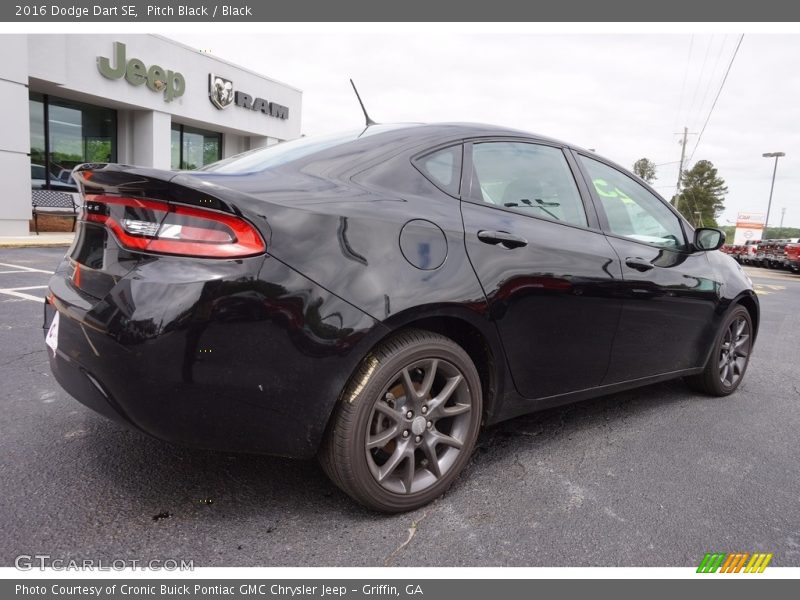 Pitch Black / Black 2016 Dodge Dart SE