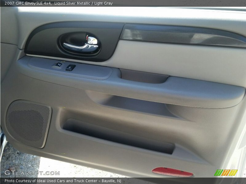 Liquid Silver Metallic / Light Gray 2007 GMC Envoy SLE 4x4